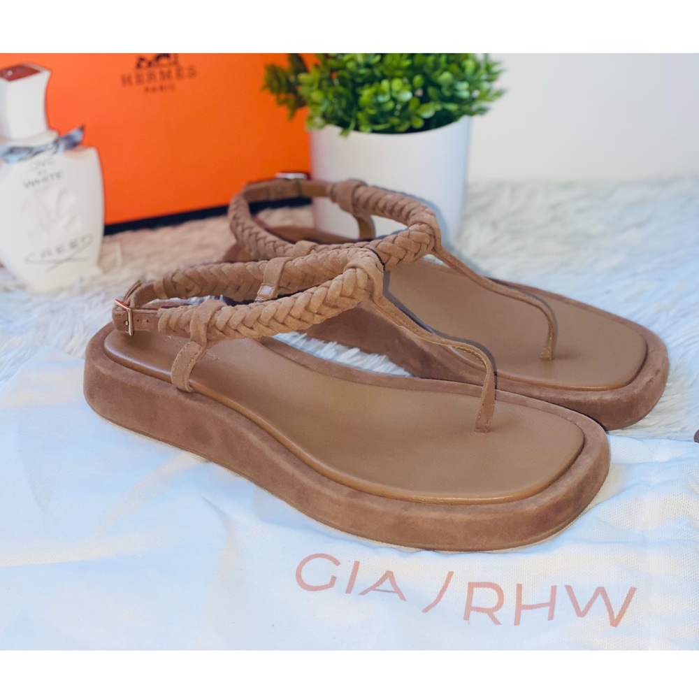 GIA Borghini x RHW Flat Thong Suede Sandals | Brown
